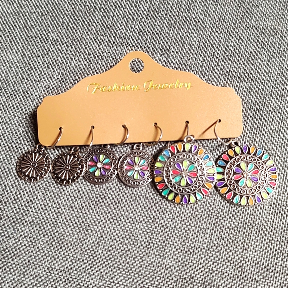 😻 3 For $15 Silver Tone & Multi Color Enamel Medallion Earrings 3 Piece Set